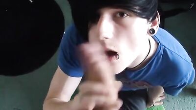 Emo Boy Gaytube Demonstrates His Cock Sucking Ss