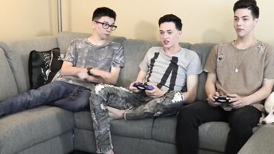 Three Lads on a Sofa: Bareback Cum Shots & Flip Creampie Train Porn