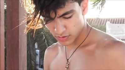 Gay Porn Beach Bliss: Cum Shots with Big Cocks and Cute Boys