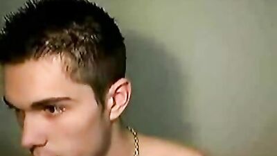 Gay Web-Cam Men: Working It!