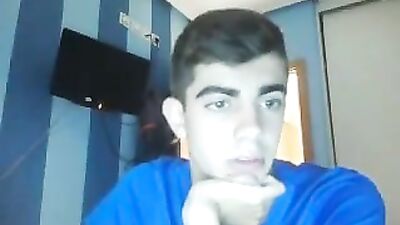 Ball Handling Heat Between Straight Boy Amateurs in Gay Porn Video!