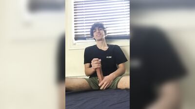 Young Cumming Boy Webcam: Big Teen Wanking in Action