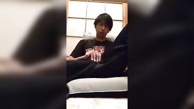 Cute guy solo handjob on bed! A new twist on an old classic.