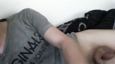 Caught mid-orgasm: Amateur Web Cam Exposure!