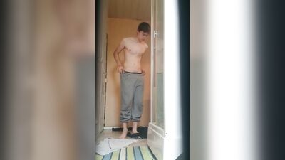 Gay Spy Prepared for Shower! - Fun Straight Boys