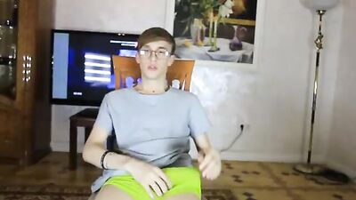 Harry Potters Twink Cock Worship & Cumshot Explosion