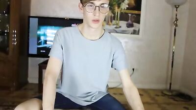 Harry Potters Twink Cock Worship & Cumshot Explosion