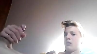 Gay Cam Boy Porn Video: Ripped and Blond Solo Adventure