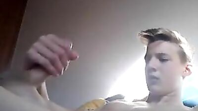 Gay Cam Boy Porn Video: Ripped and Blond Solo Adventure