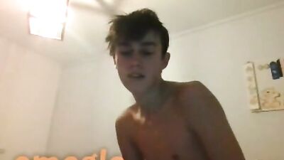 Gay Porns Hottest Cutie: Handjob with a Big Dick