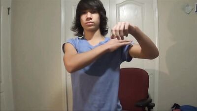 Teen Body Flexing: Hot Amateur Bareback Action!