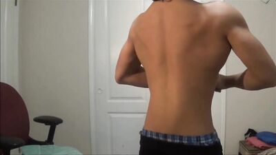Teen Body Flexing: Hot Amateur Bareback Action!