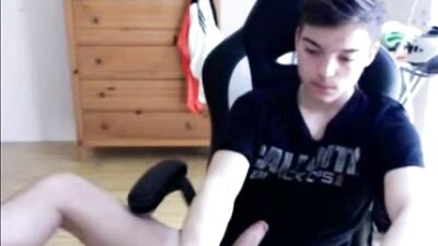 Cumming for Twinks! - Handjobs and Projectile Cums!