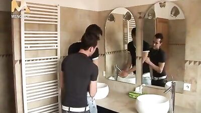 Gay Porn Action: Come in My Bathroom - An Intense Video Experience!