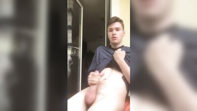 No one around! boys porn