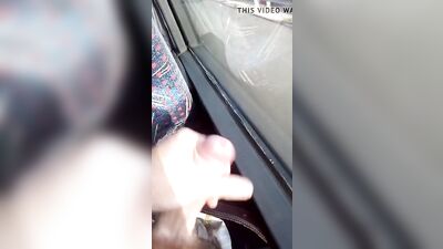 Cumming on the bus window