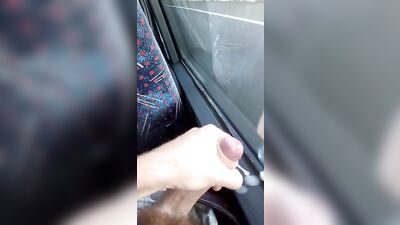 Cumming on the bus window