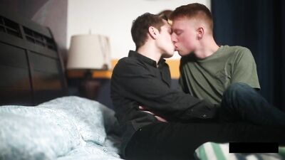 My black shirt twink gay sex