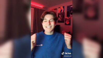 Sweet boy gives a dancing chow on tiktok