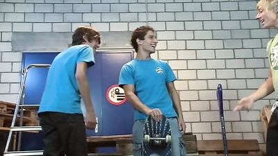 Three Skaters Raw Hookup