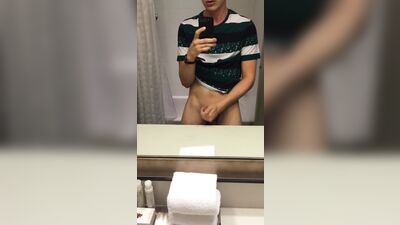 Hardcore Jerking in Hotel: Big Cocks and Cum Shots!