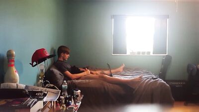 Caught Roomate Cumshots: Unleashing Amateur Wanking Desires