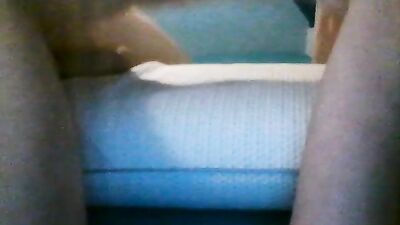 Fucking my pillow - Amateur Solo Web-Cam