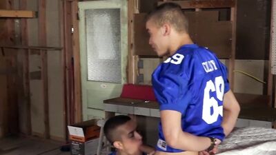 Gay Porn Threesome: Beaux Mecs 5 Action Trio!