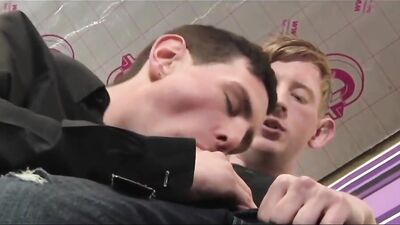 Twinks Massage Delight: Five Horny Boys and Happy Endings!