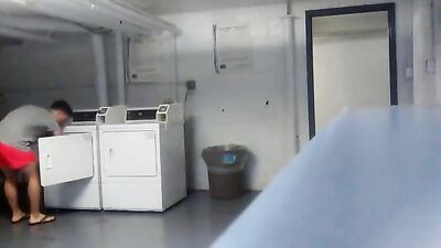 MUSCLE BOYS BAREBACKING: LAUNDRY DAY ORGIES!