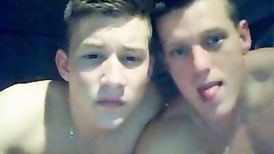 Twinks Blowjob Cam: Double Dicks Sucking on GayBoysCam!