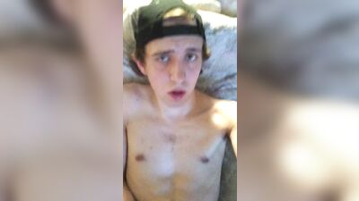Teen moans like a girl