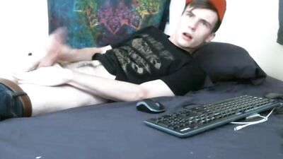 Hottie Plays: Web-Cam Solo Gay Porn Video