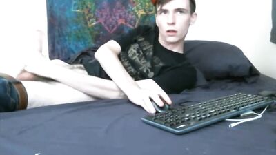 Hottie Plays: Web-Cam Solo Gay Porn Video