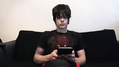 Gay Porn: SR8 Cums Up in Solo Web-Cam Action!