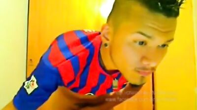 Shaking Soccer Ass - Cumming Amateur Action