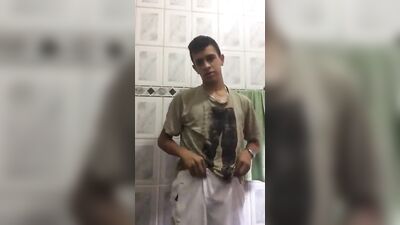 Brasilero Safado No Banheiro Returns with Huge Cocks and Explosive Orgasms!