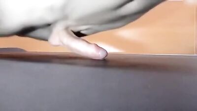 Cumming while doing push-ups: The ultimate Amateur Cum Shots Fun experience by faptastic95!