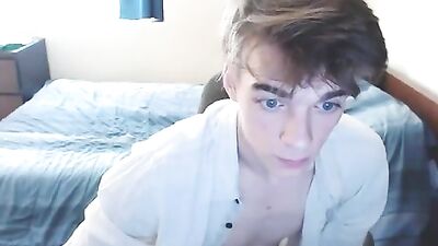 Discover the blue-eyed hottie in action!