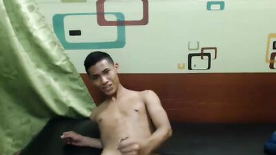 Latino Solo Camaro - A Journey into Amateur Gay Porn!