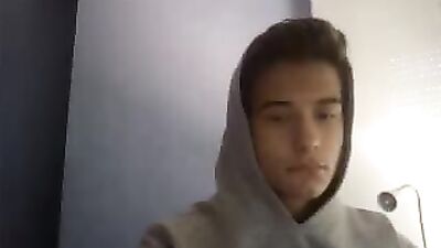 Spains Cutie: Bareback Big Cocks Cum Shots with Smooth Bubble Ass on Cam