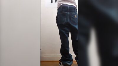 Straight from Cam 8835: Amateur Cum Shots and Handjobs!