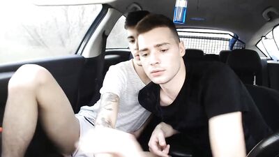Bareback Cum Shots Oral in the Backseat: Hot Boys Expose Themselves!