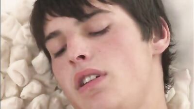Explosive Teen Bareback Action