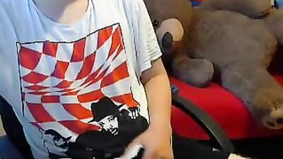 Teddys Relaxing Blond Boys Fetish Day!