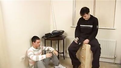 British Binge-Drinking Beefcakes: Down Under Desire