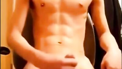 Gay Muscle Boy Cam Show
