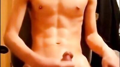 Gay Muscle Boy Cam Show