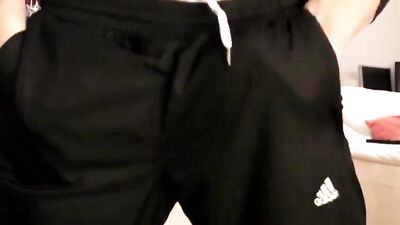 Adidas Schwanzrotzes Gay Porn Adventure