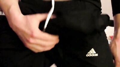 Adidas Schwanzrotzes Gay Porn Adventure